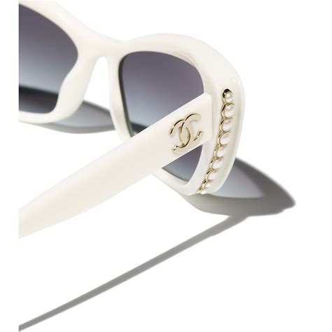 chanel sunglasses black and white frame|chanel sunglasses with chain 2022.